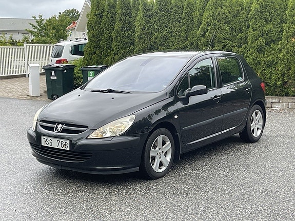 Peugeot 307 2 of 18