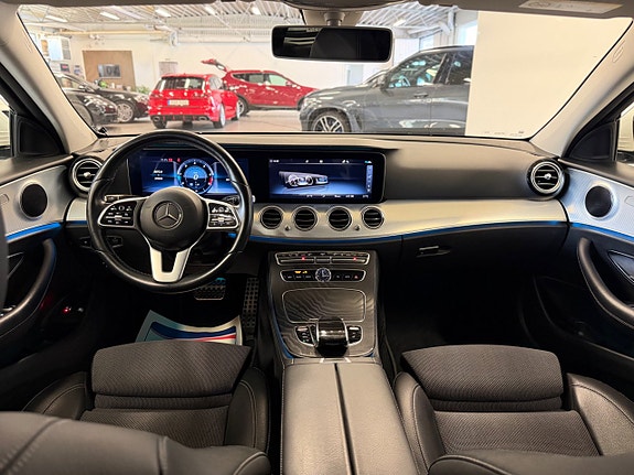 Mercedes-Benz E220 14 of 21