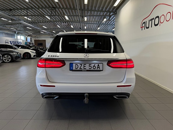 Mercedes-Benz E220 9 of 21