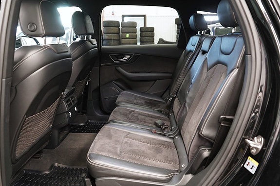 Audi Q7 10 of 26