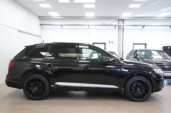 Audi Q7 6 of 26