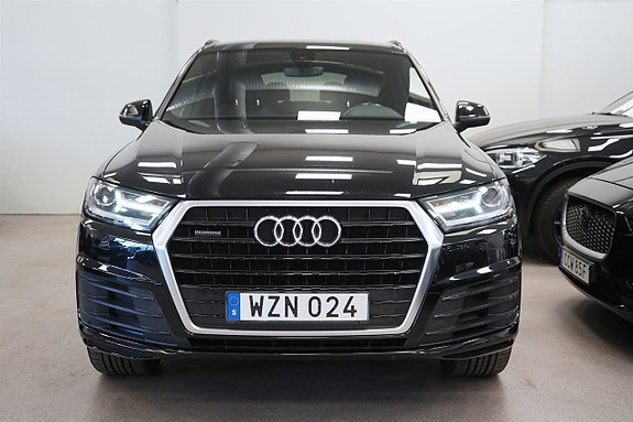 Audi Q7 8 of 26