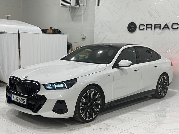 BMW 520d 4 of 5