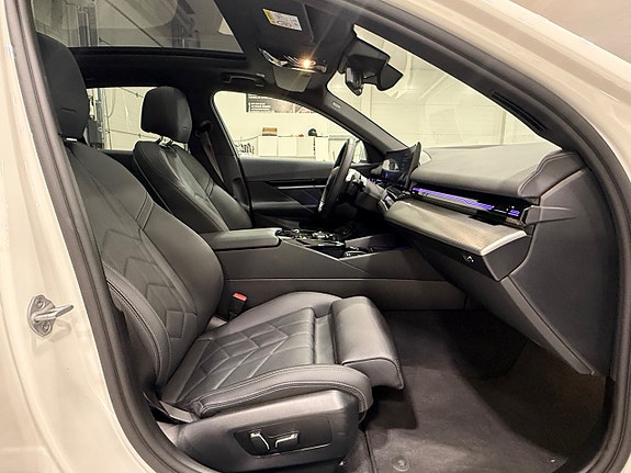 BMW 520d 19 of 25