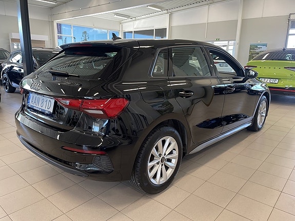 Audi A3 4 of 5