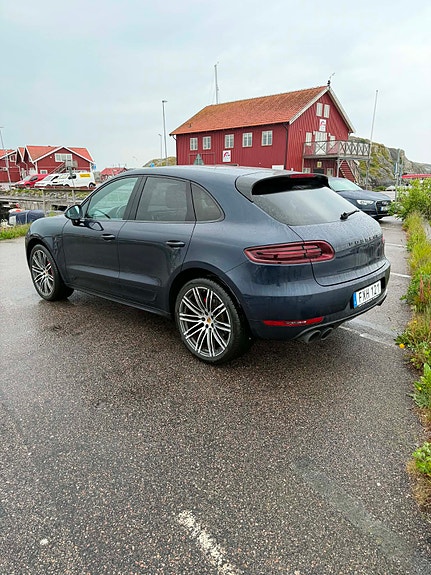 Porsche Macan GTS 2 of 5