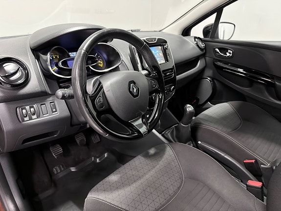 Renault Clio 14 of 26