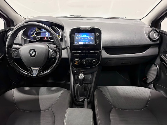 Renault Clio 15 of 26