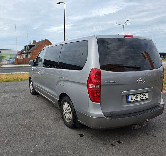 Hyundai H-1 2 of 5