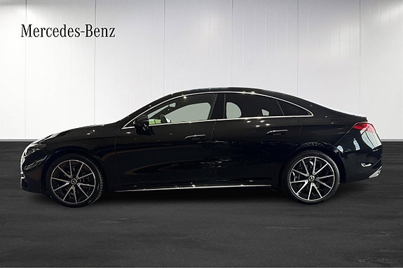 Mercedes-Benz CLA350 2 of 5