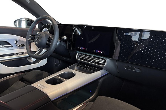 Mercedes-Benz CLA350 6 of 15