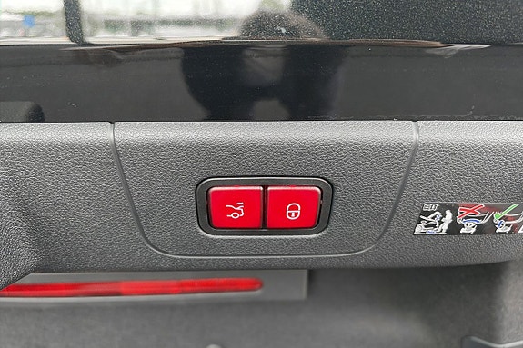 Mercedes-Benz CLA350 15 of 15