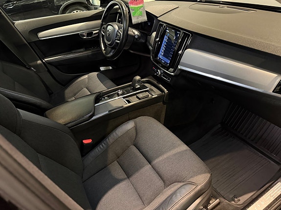 Volvo V90 Cross Country 11 of 21