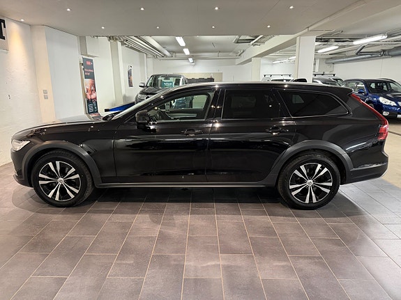 Volvo V90 Cross Country 9 of 21