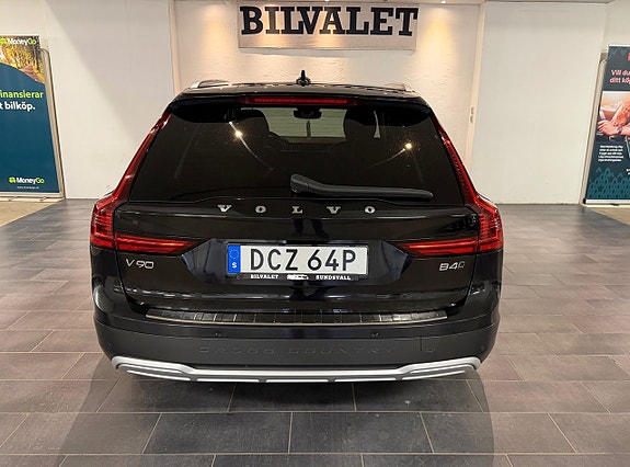 Volvo V90 Cross Country 6 of 21