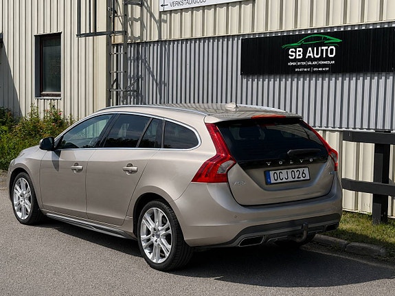Volvo V60 4 of 13