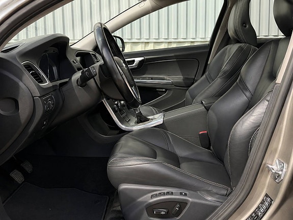 Volvo V60 7 of 13