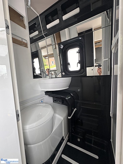 Hobby PRESTIGE VAN 640 ET - First Edition - Sverigepaket 15 of 20