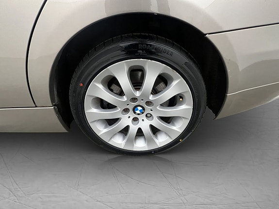 BMW 330d 11 of 30