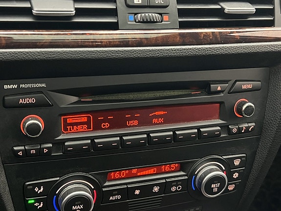 BMW 330d 24 of 30