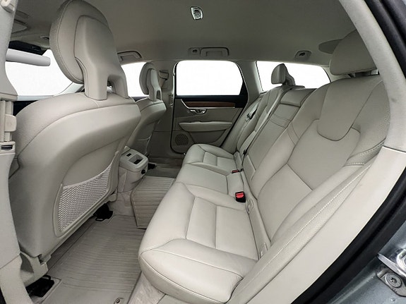 Volvo V90 15 of 30