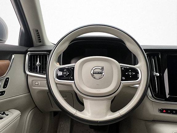 Volvo V90 22 of 30