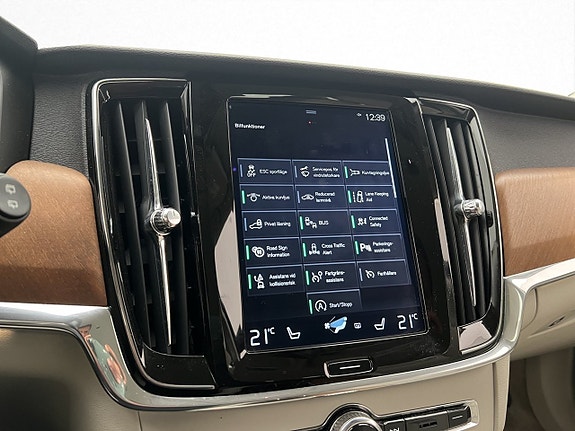 Volvo V90 25 of 30