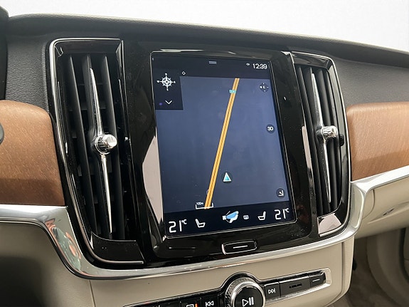 Volvo V90 24 of 30