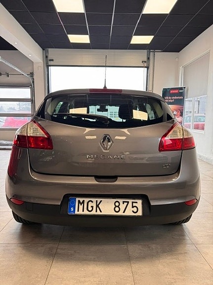 Renault Megane III 3 of 5