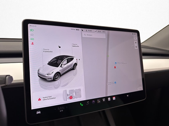 Tesla Model Y 25 of 30