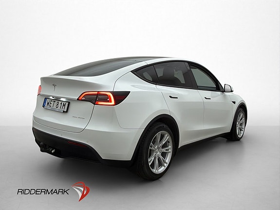 Tesla Model Y 9 of 30