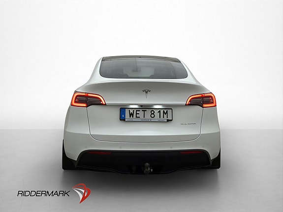 Tesla Model Y 8 of 30
