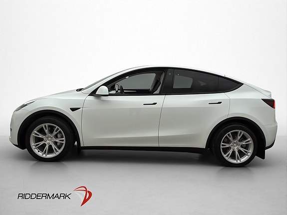 Tesla Model Y 5 of 5