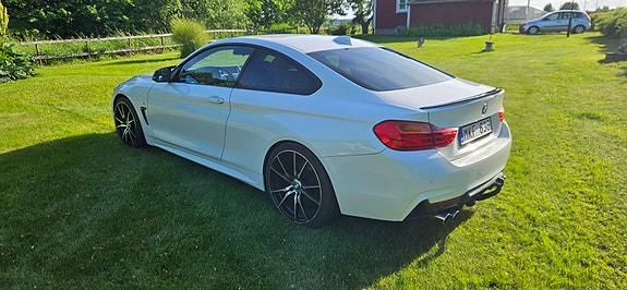 BMW 428i 3 of 5