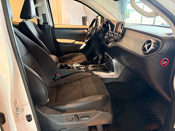 Mercedes-Benz X250 d 3 of 5