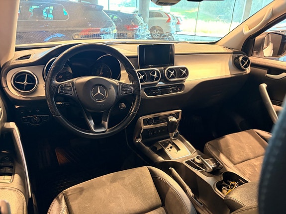 Mercedes-Benz X250 d 14 of 22