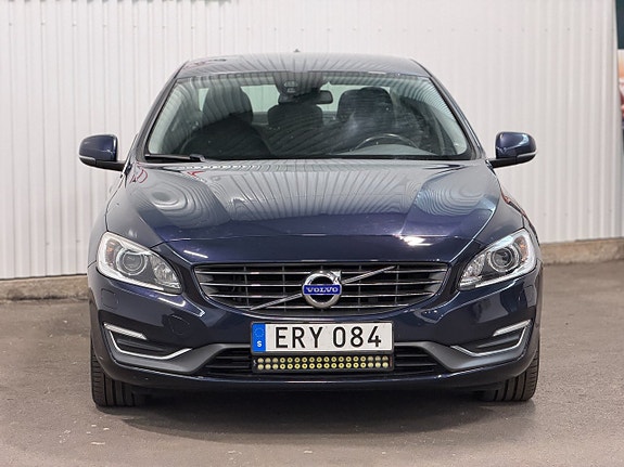 Volvo S60 3 of 5