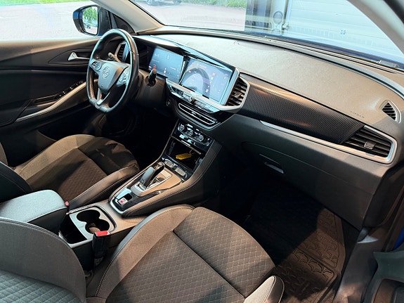 Opel Grandland X 8 of 9