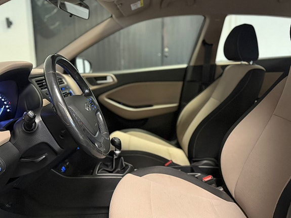Hyundai i20 7 of 19