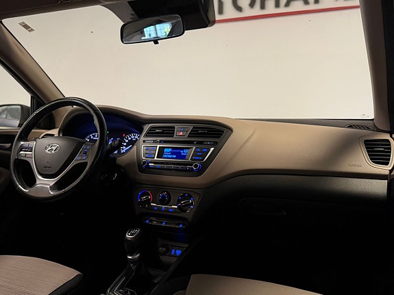 Hyundai i20 9 of 19