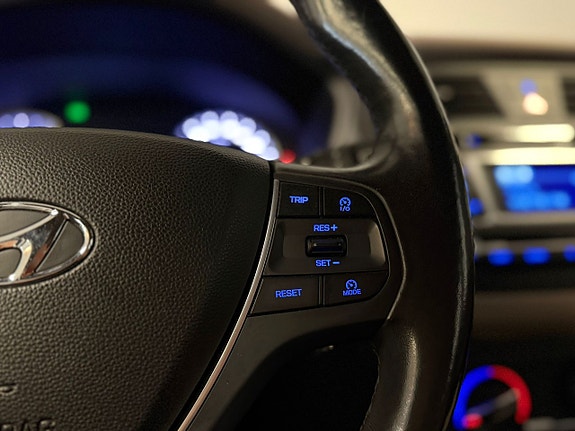 Hyundai i20 10 of 19