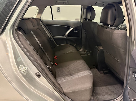 Toyota Avensis 12 of 21