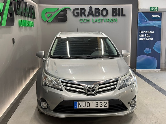 Toyota Avensis 4 of 5