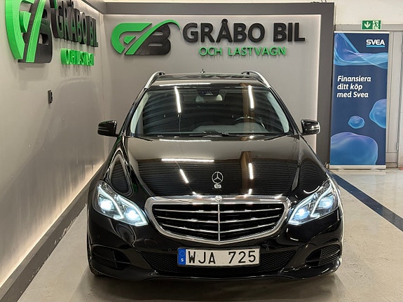 Mercedes-Benz E220 4 of 5