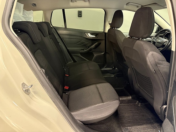 Ford Focus 12 of 22