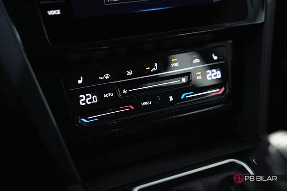 Volkswagen Passat Alltrack 17 of 19