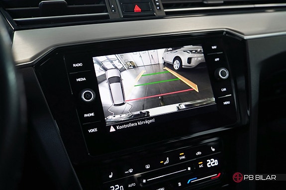 Volkswagen Passat Alltrack 13 of 19