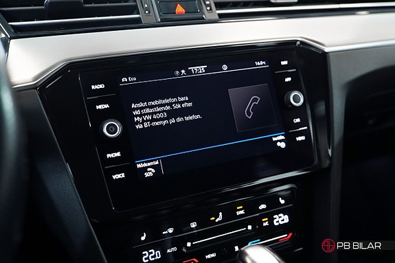Volkswagen Passat Alltrack 14 of 19
