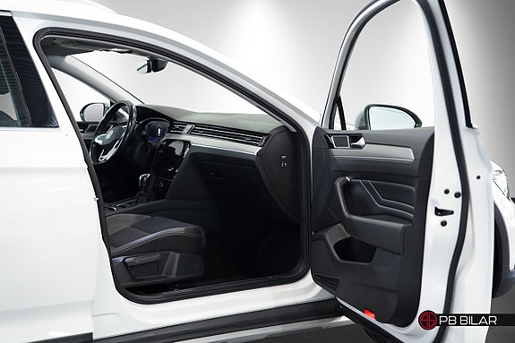 Volkswagen Passat Alltrack 8 of 19