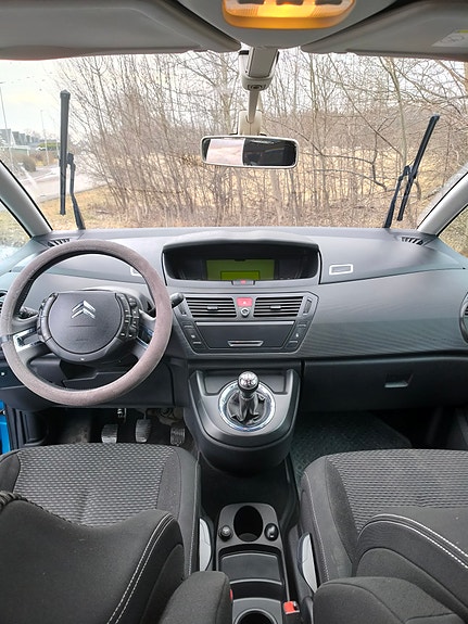 Citroen C4 Picasso 6 of 7